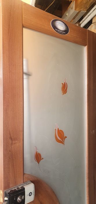 Продам межкомнатные двери