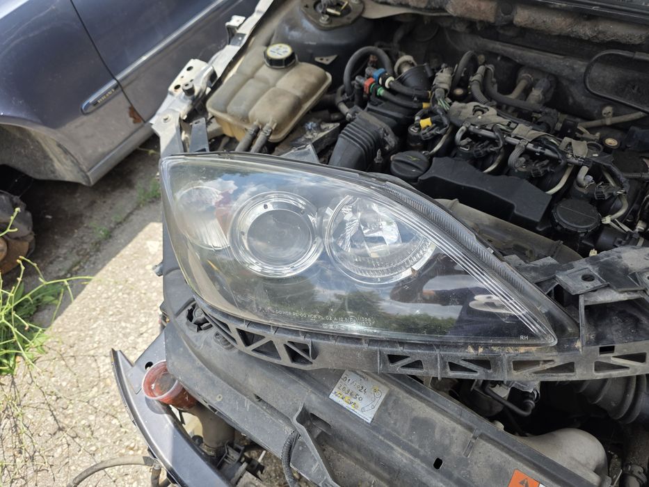 Фарове Фар  Мазда 3 Mazda 3