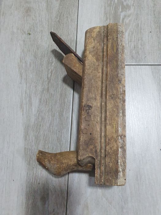 Rindea veche manuală