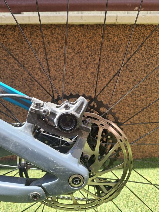 Bicicleta cube ams 100