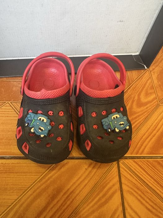 Saboti pentru copii Crocs