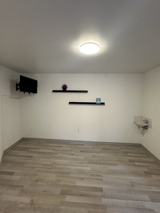 Дава се под наем Магазин в Варна, Спортна зала - 35 кв.м за 408 € - Снимка #4