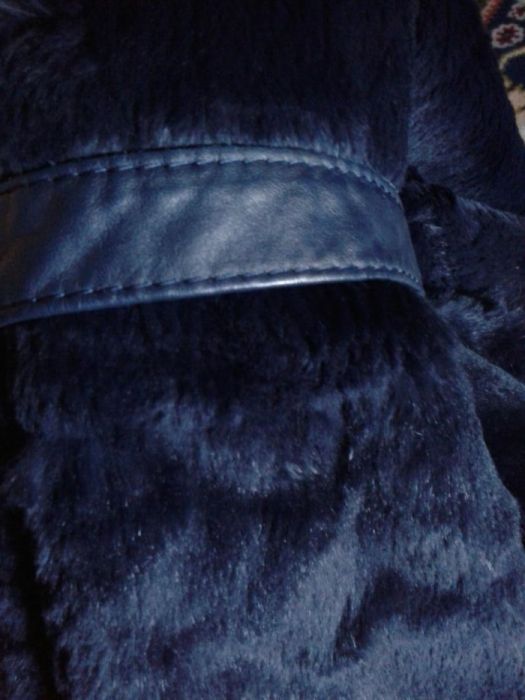 Синя дълга подплата / елек от естествен косъм чинчила с колан