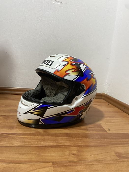Vând cască moto  SHOEI