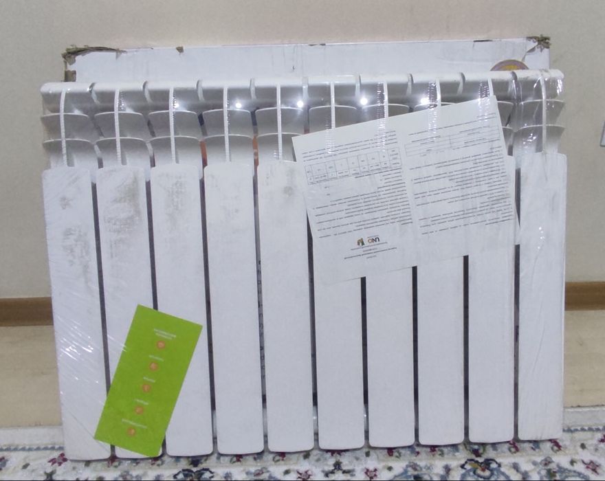 Продам биметаллический радиатор 10 секции