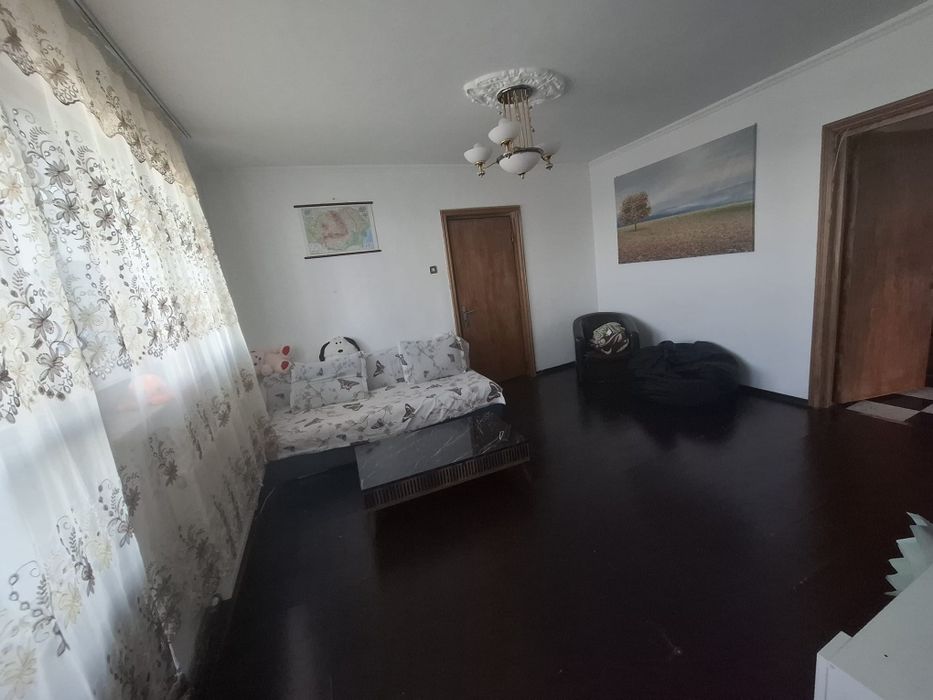 Apartament de inchiriat