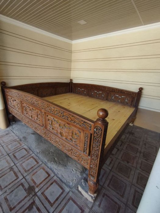 Продается топчан новый Орех