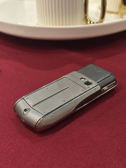Оригинальный Vertu