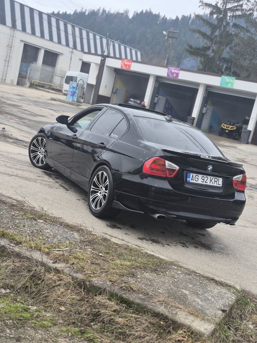 Vând bmw e90 320d
