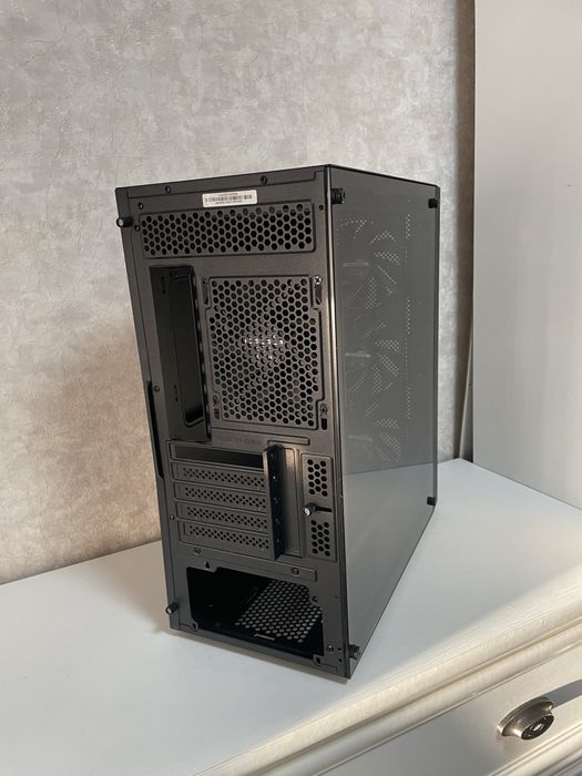 Корпус для ПК | С вентеляторами
