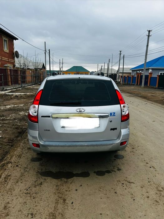 Ваз (лада) приора 2012 года