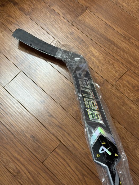 Хоккейные клюшки Bauer и CCM