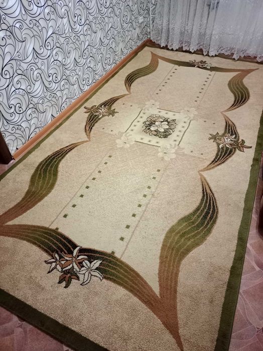 Ковер продам б/у .