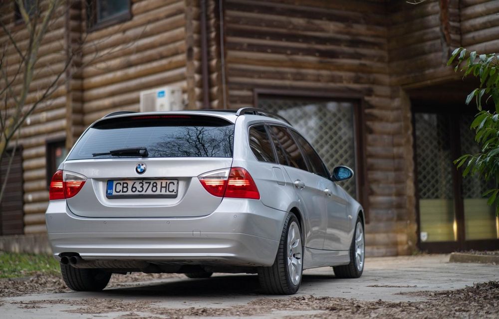 BMW 325i (218hp) Automat | ПАНОРАМА | Напълно Обслужена!