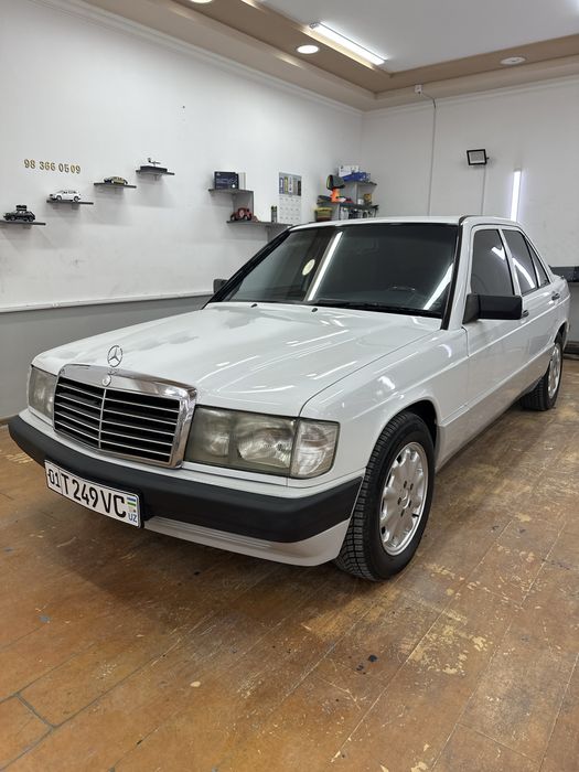 Mercsedec benz 190