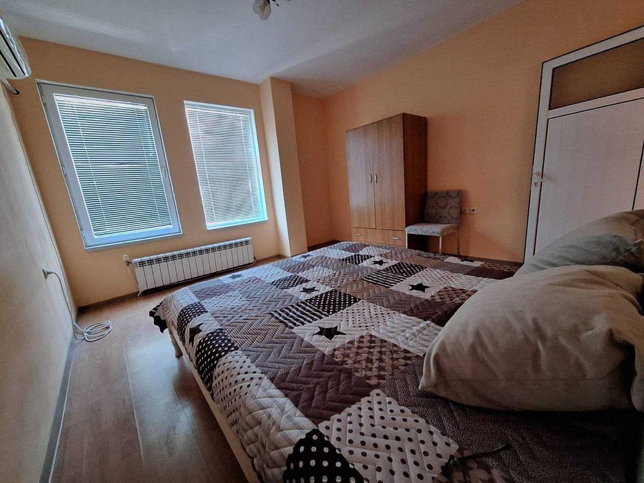 Дава се под наем Тристаен апартамент в Русе, Център - 75 кв.м за 306 € - Снимка #4