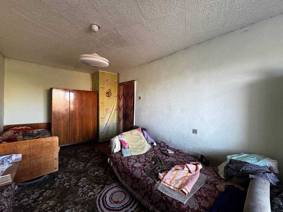 Продам 1,5 на Абая 3