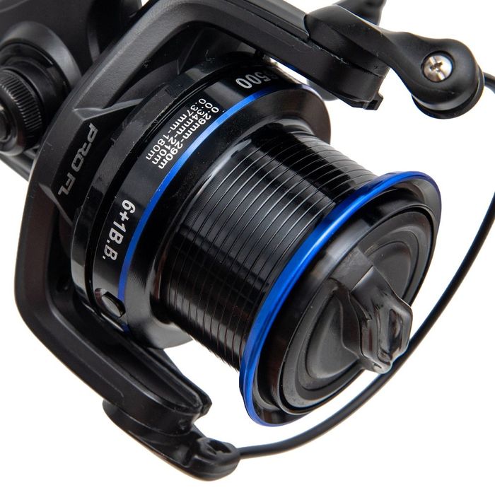 Mulineta Pro FL Strategist Feeder 6500 7rulmenti Model Nou