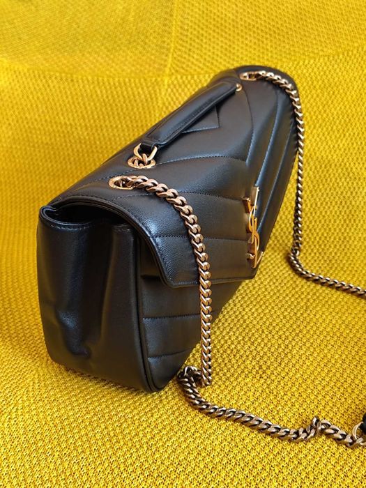 Yves Saint Laurent YSL Чанта с верижка от мека агнешка кожа