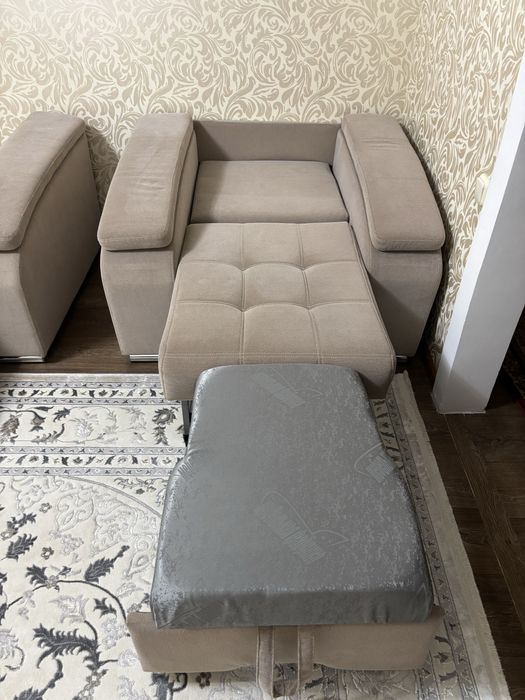 Диван с креслом, Россия