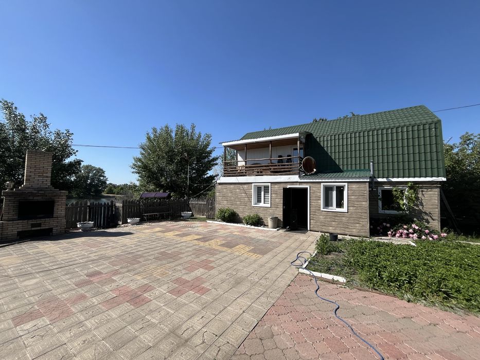 Дом посуточно с выходом на водоём