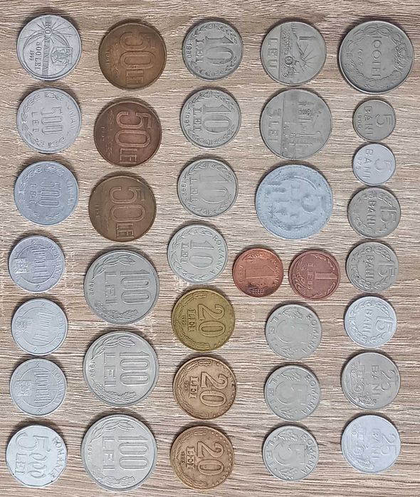 36 monede ani diferiti si 3 bancnote