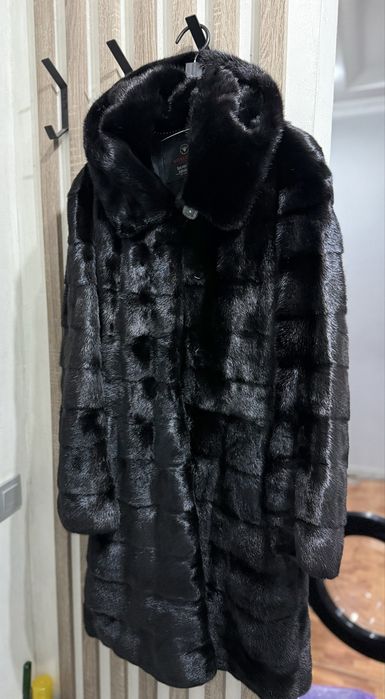 Продам норковую шубу