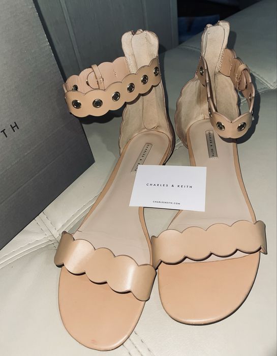 Босоножки Charles & Keith