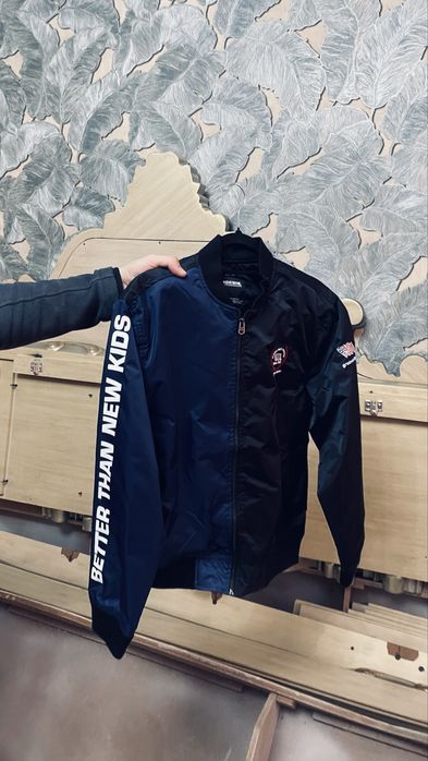 Одежда корея оптом + полки, стелажи, вешалки