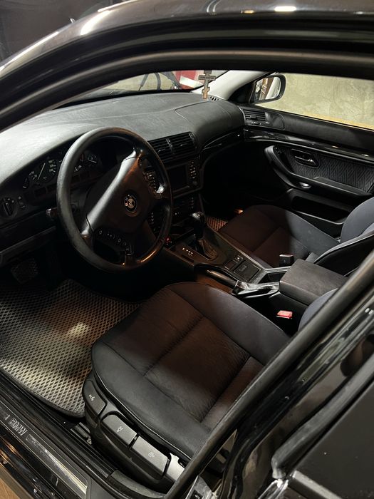Продам bmw e39 m54b30