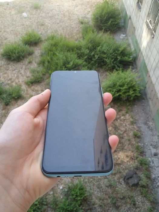Продам телефон Realme c21y