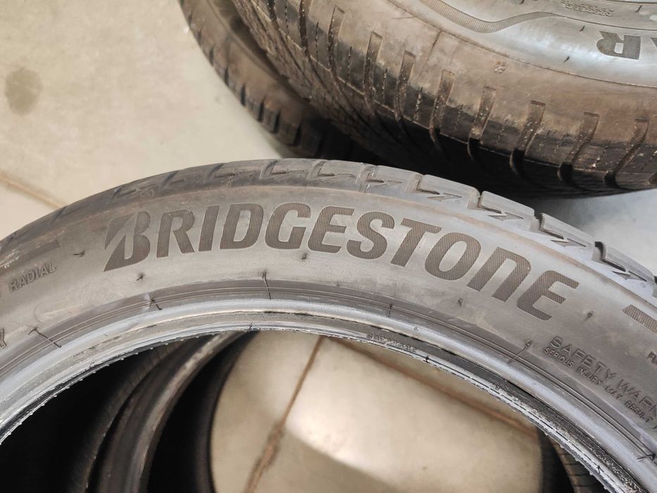 2бр.летни гуми 225/45/18 Bridgestone