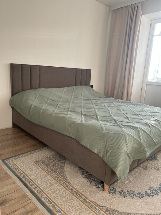 Спальный кровать