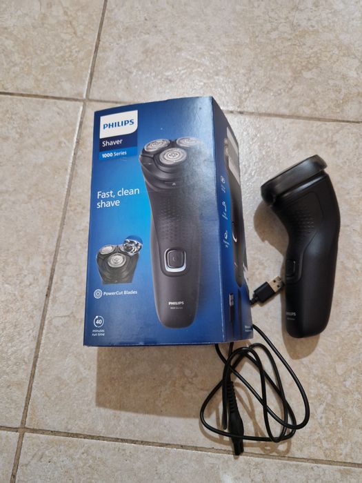 Shaver barbati philips