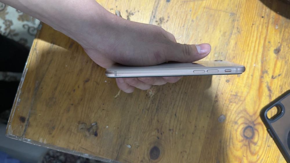 Iphone8 память64gb емкость 100%