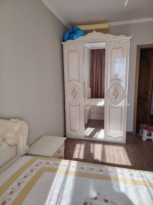 Продам спальный гарнитур