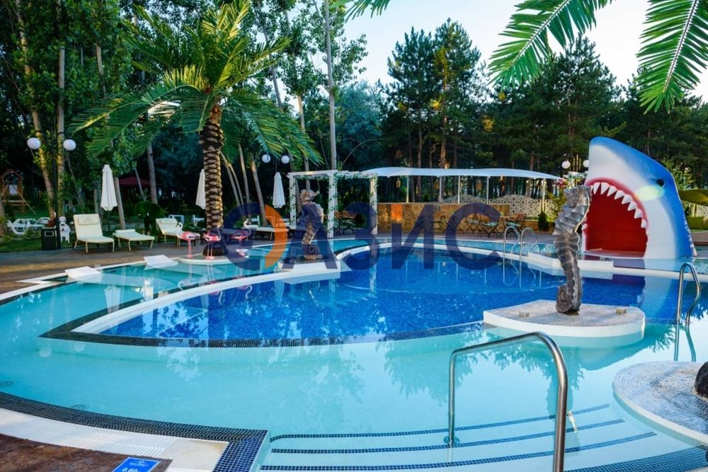 Продава се Тристаен апартамент в к.к. Слънчев бряг - 65 кв.м за 2107 €/кв.м - Снимка #13