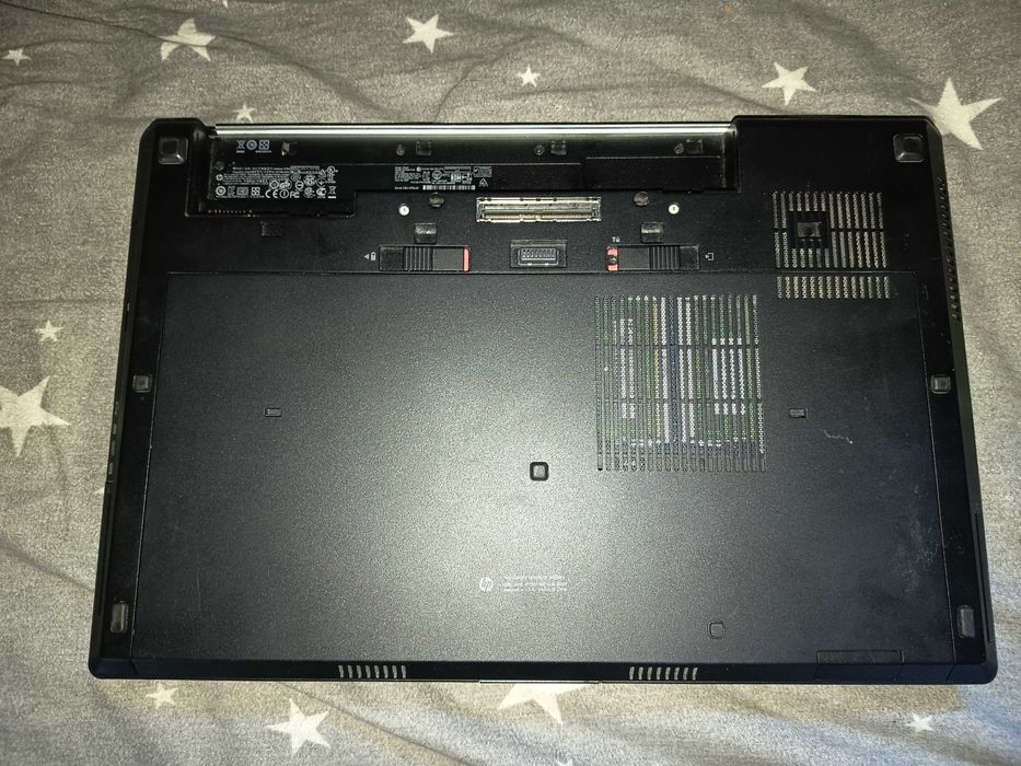Laptop light gaming, HP Elitebook 8760w, core i7 2760qm octacore, ram 8gb, Nvidia quadro 3000m 2gb ddr5, hdd 1TB, 17,3 inch