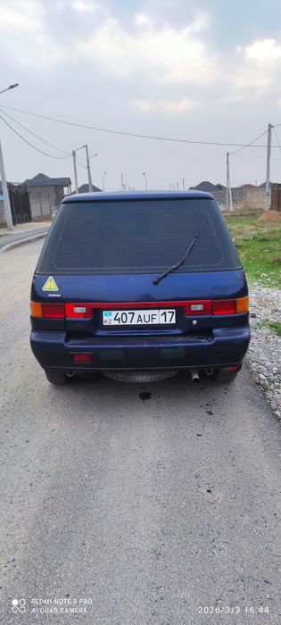 Nissan Prirae 1992 газ-бензин