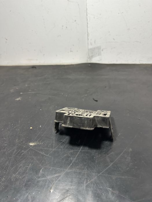 Soclu stop stanga spate Volkswagen Vw T4 Transporter Caravelle