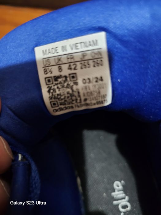 Продавам маратонки адидас