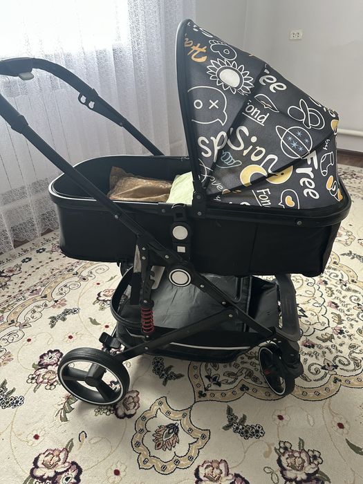 Продам срочно коляску и обувь