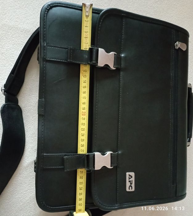 Geanta laptop  APC