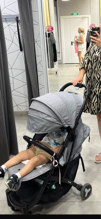 продам прогулочную коляску mstar