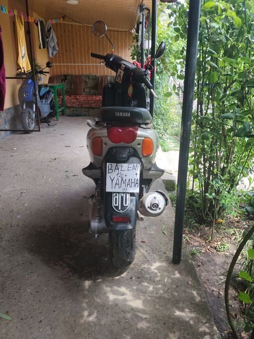 Vînd Yamaha nedos cu acte de 125cc