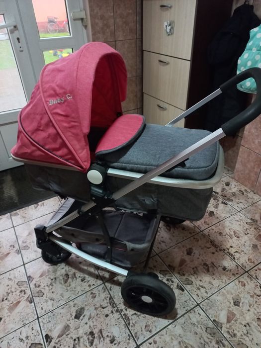Vând cărucior 3 în 1