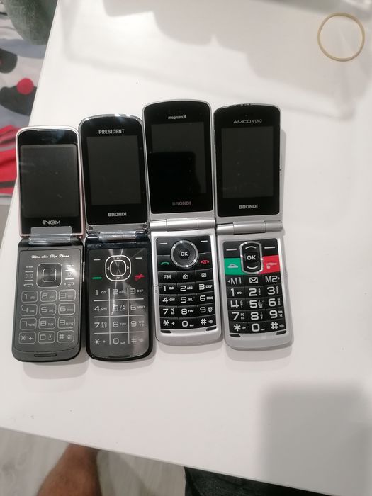 Super telefoane cu clapeta special pentru Seniori.