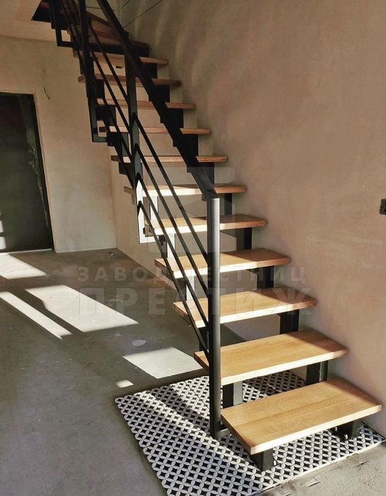 Металические лестницы перила.