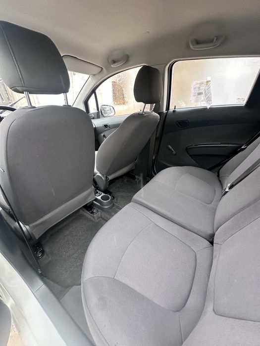 Spark avtomobili sotiladi