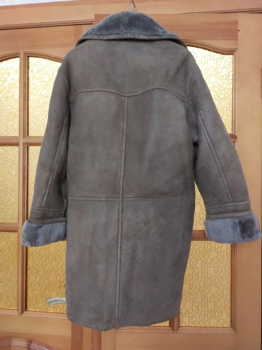 Женские одежда плащ и курточка